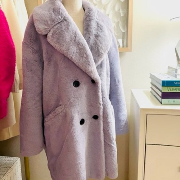BCBG New with Tags Faux Fur Lilac Coat - Picture 1 of 5